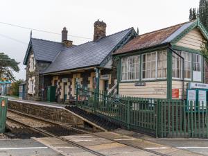 Cambrian Railway Line: Caersws Station
